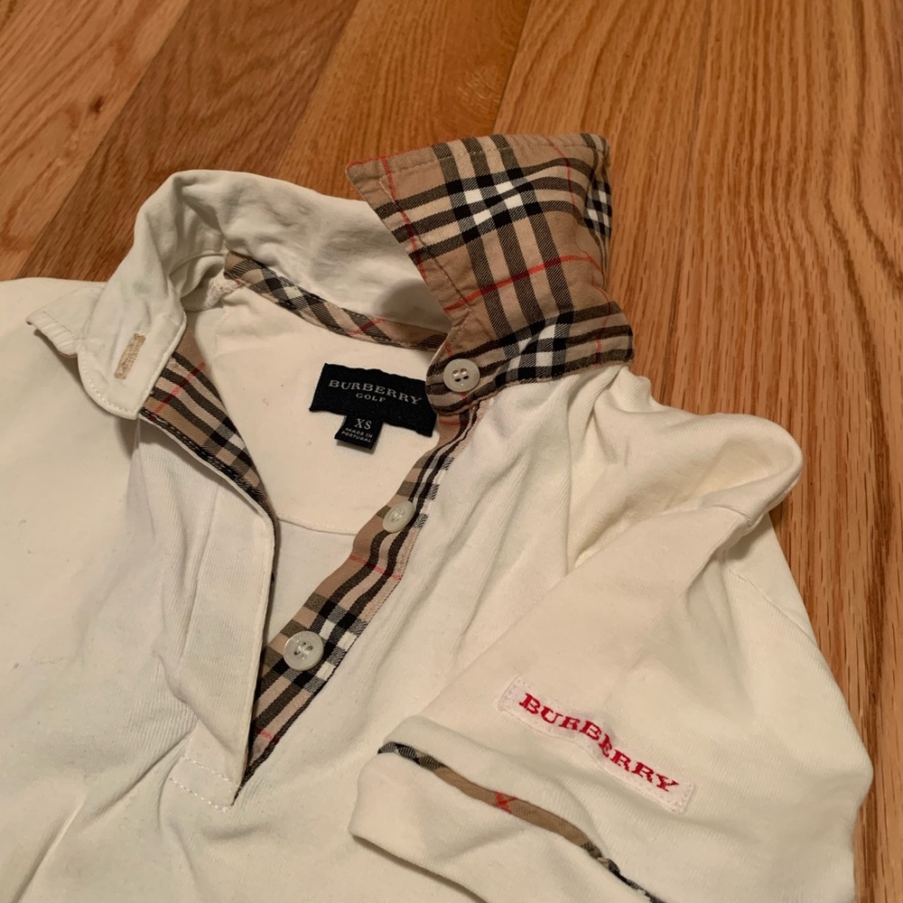Burberry golf t-shirt xs
